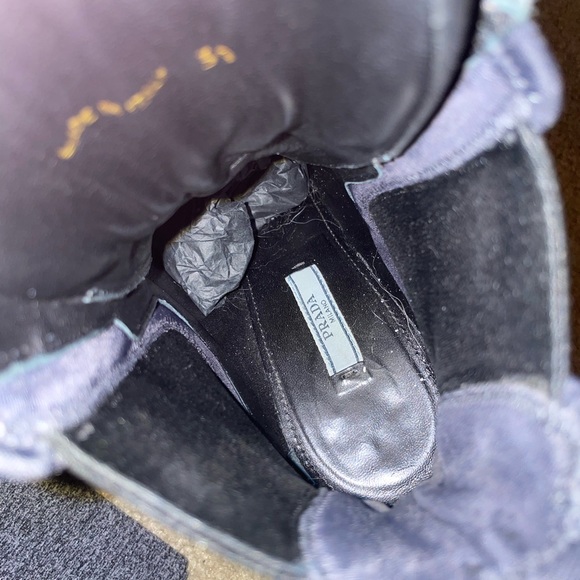 Prada Chunky heel ankle boot. Like new - Picture 4 of 4
